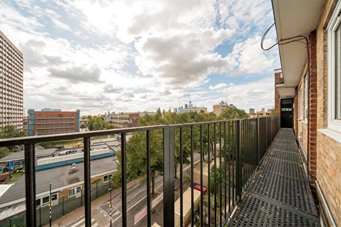 3 Bedroom Flat For Sale In Nelson Gardens, Bethnal Green, E2