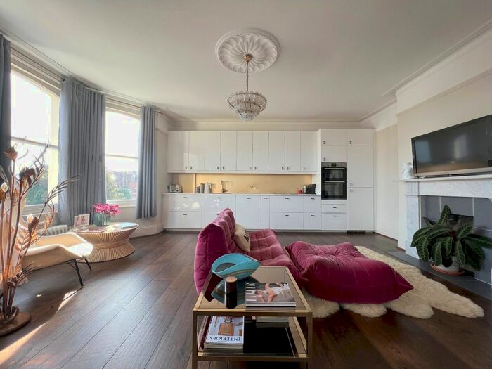 3 Bedroom Flat To Rent In Woodbury Park Road, Tunbridge Wells, TN4