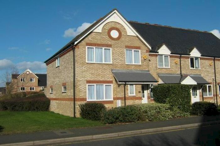 3 Bedroom Property To Rent In Reeds Crescent, Watford, WD24