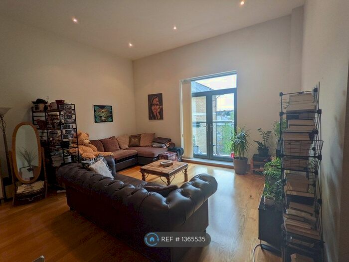 2 Bedroom Flat To Rent In The Exchange, Croydon, CR0