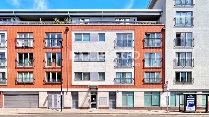 2 Bedroom Flat To Rent In Northfield Avenue, London, W13