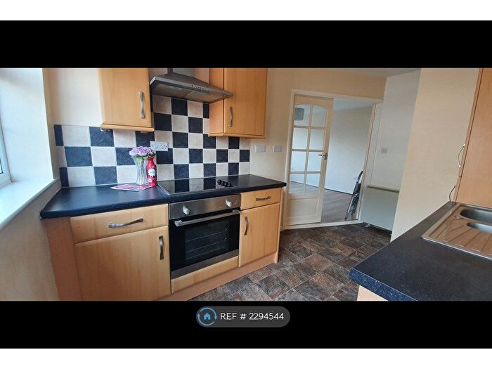 1 Bedroom Flat To Rent In Gladstone Drive, Scunthorpe, DN16