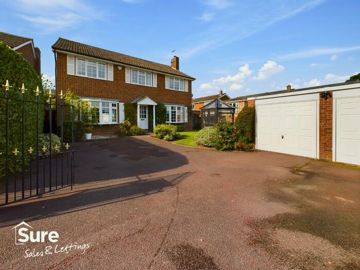 5 Bedroom Detached House To Rent In Kendale, Hemel Hempstead, Hertfordshire, HP3