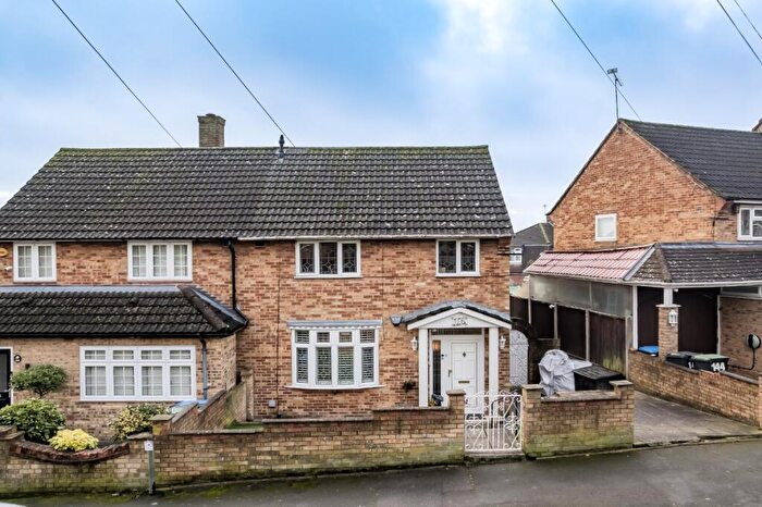 3 Bedroom Semi Detached House For Sale In Grosvenor Drive, Loughton, IG10