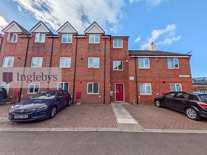 2 Bedroom Flat For Sale In Caroline Mews, Redcar, TS10