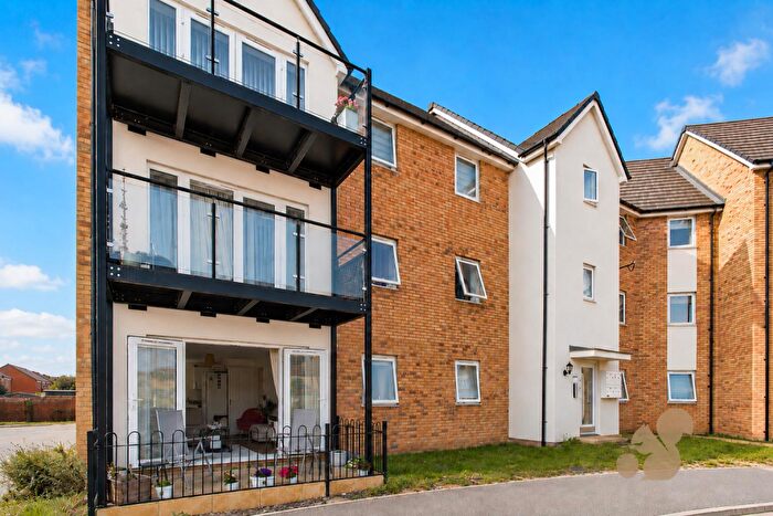 2 Bedroom Apartment For Sale In Wagtail Mews, Stanway, CO3