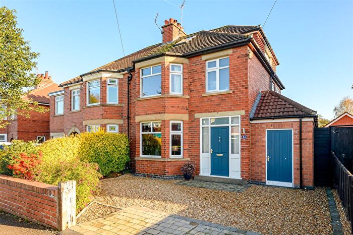 3 Bedroom Semi Detached House For Sale In Tranby Avenue, York, YO10