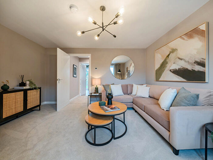 3 Bedroom Semi-Detached House For Sale In Bawtry Road, Bessacarr, Doncaster, DN4