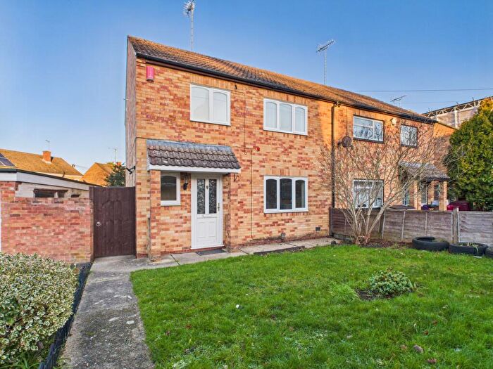 3 Bedroom End Of Terrace House To Rent In Severn Way, Tilehurst, Reading, RG30