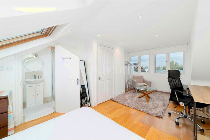 3 Bedroom Flat To Rent In Pember Road, London, NW10