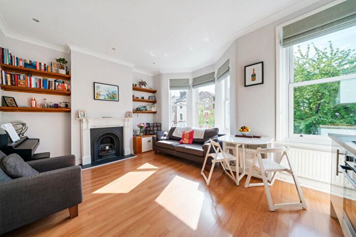 2 Bedroom Apartment To Rent In Albert Road, N4
