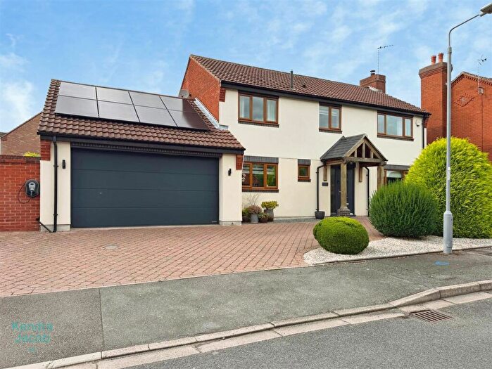 4 Bedroom Detached House For Sale In Queens Close, East Markham, Newark, NG22