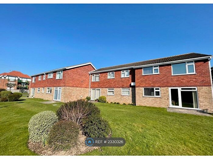 2 Bedroom Flat To Rent In Waterford Road, Highcliffe, Christchurch, BH23