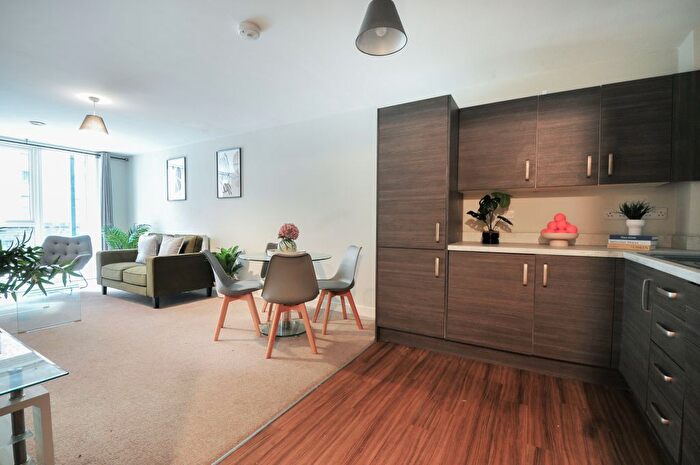 3 Bedroom Flat To Rent In Bed House – Bridgewater Point, Salford, M5