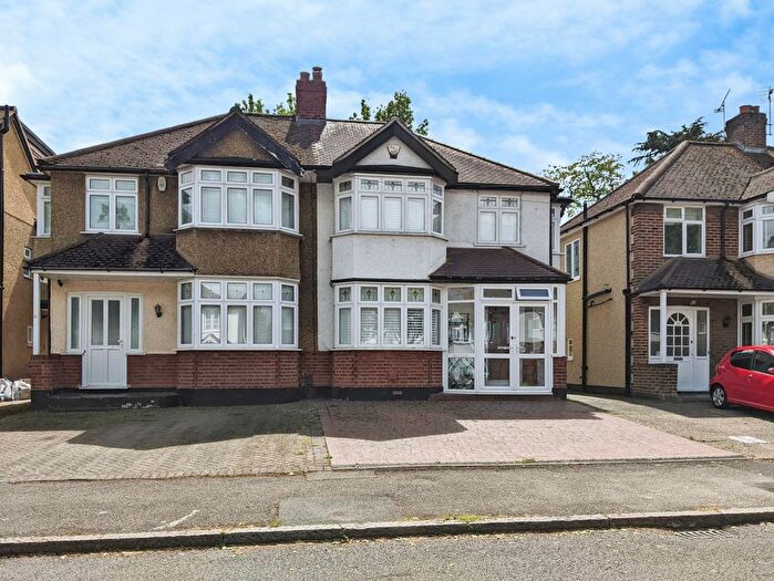 3 Bedroom Semi-Detached House To Rent In Collyer Avenue, Croydon, CR0