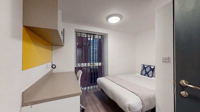 1 Bedroom House Of Multiple Occupation For Sale In Chapel House, , & Chapel Street, Luton, Bedfordshire, LU1