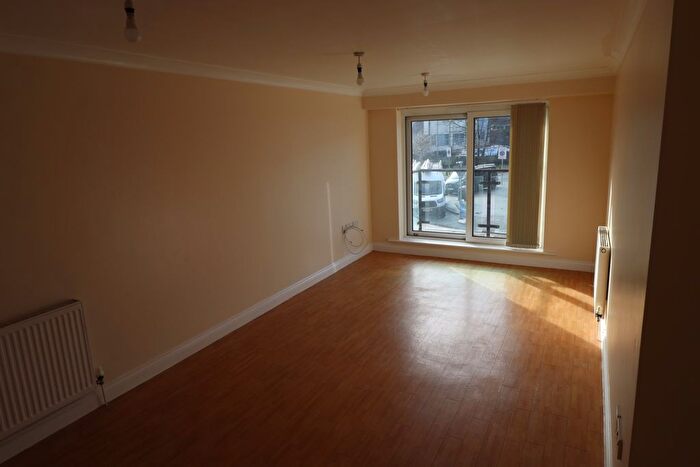 2 Bedroom Flat To Rent In Clarence Court, Andover, SP10