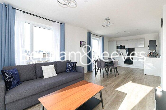 2 Bedroom Apartment To Rent In Vousden Grove, London, SE28