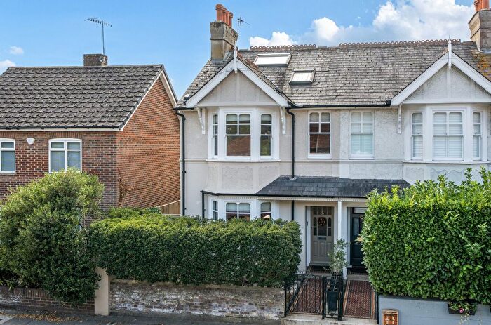 3 Bedroom Semi-Detached House For Sale In St. Pauls Road, Chichester, PO19