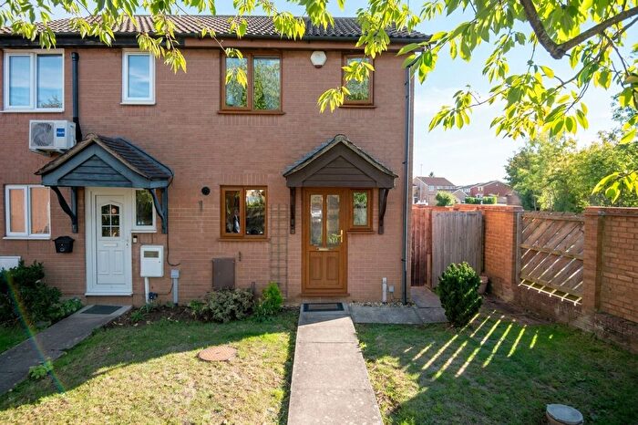 2 Bedroom End Terrace House For Sale In Orwell Close, Wellingborough, NN8