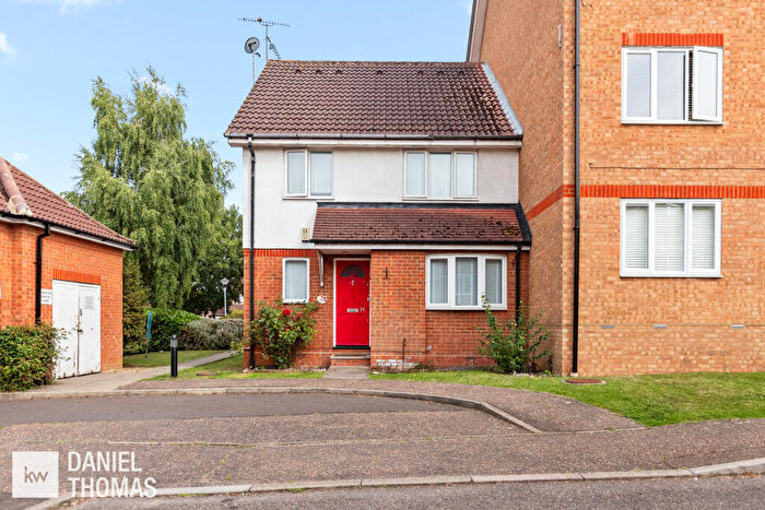 2 Bedroom End Of Terrace House For Sale In Eagle Close, Waltham Abbey, EN9