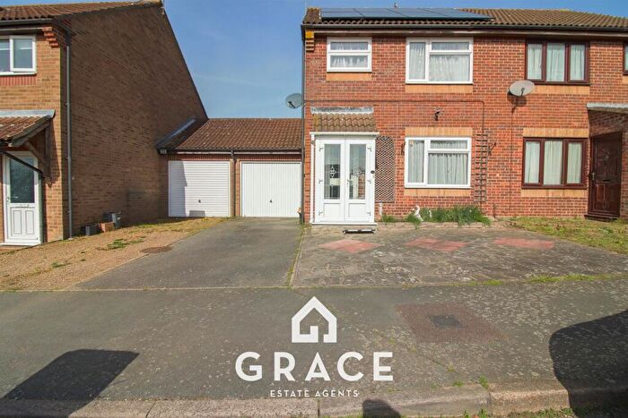 3 Bedroom Semi Detached House For Sale In Lower Harlings, Shotley Gate, Ipswich, IP9