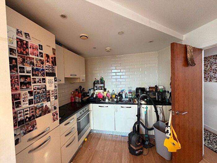 2 Bedroom Apartment For Sale In St. Peters Street, Leeds, West Yorkshire, LS9