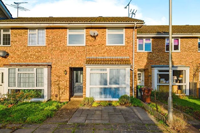 3 Bedroom Terraced House For Sale In Elizabeth Court, St. Albans, AL4