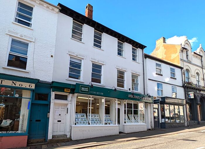 2 Bedroom Flat For Sale In Bridge Street, Buckingham, MK18
