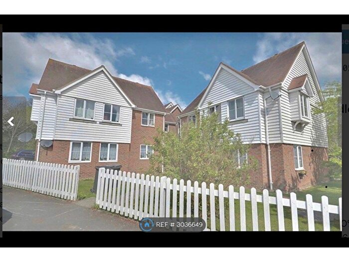2 Bedroom Flat To Rent In Hastings Road, Northiam, Rye, TN31
