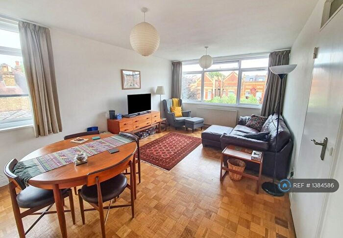 2 Bedroom Flat To Rent In Hillersdon Avenue, London, SW13