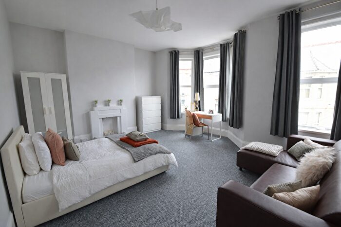 5 Bedroom Terraced House To Rent In Sea View Avenue, Plymouth, PL4