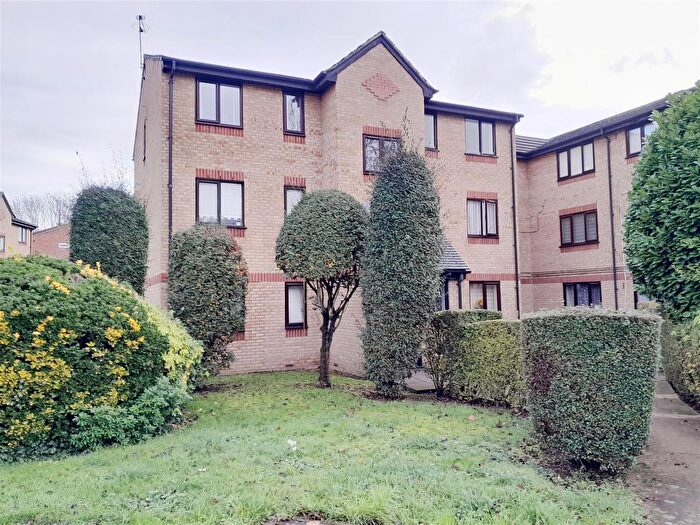 1 Bedroom Flat For Sale In Dehavilland Close, Northolt, UB5