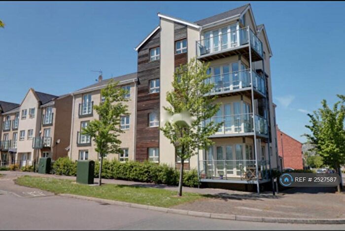 2 Bedroom Flat To Rent In Fox Brook, St. Neots, PE19