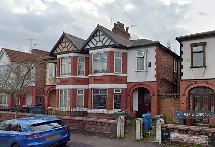 4 Bedroom Semi-Detached House To Rent In Milverton Road, Manchester, M14