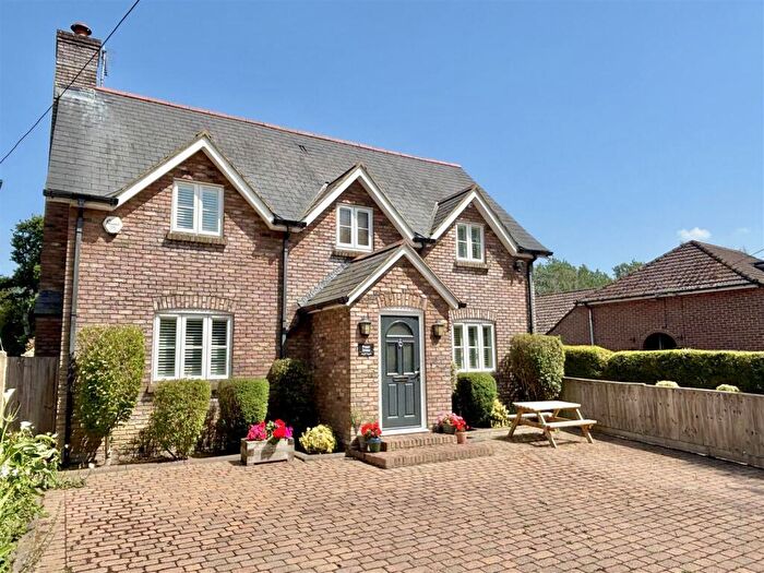 4 Bedroom Detached House For Sale In Organford Road, Organford, Poole, BH16
