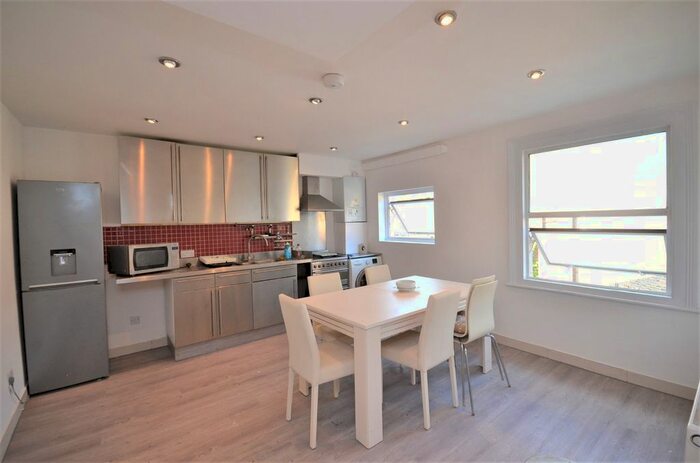 4 Bedroom Flat To Rent In Alfred Road, London, W3