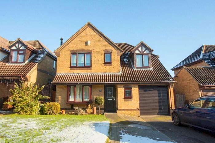 4 Bedroom Detached House For Sale In Bay Tree Close, Heathfield, East Sussex, TN21