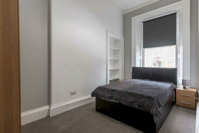 3 Bedroom Flat To Rent In Bruntsfield Place Edinburgh United Kingdom, EH10