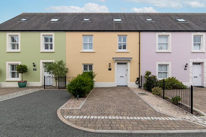 3 Bedroom Town House For Sale In Cottage Mews, Tenby, SA70