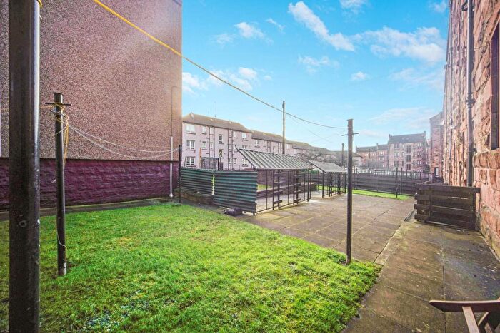 2 Bedroom Flat To Rent In Aitken Street, Glasgow, G31