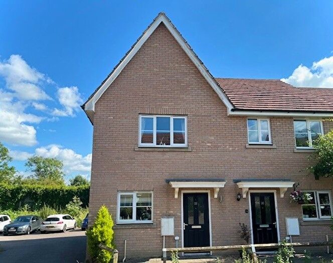 2 Bedroom End Of Terrace House For Sale In Knight's Orchard, Cambridge, CB22