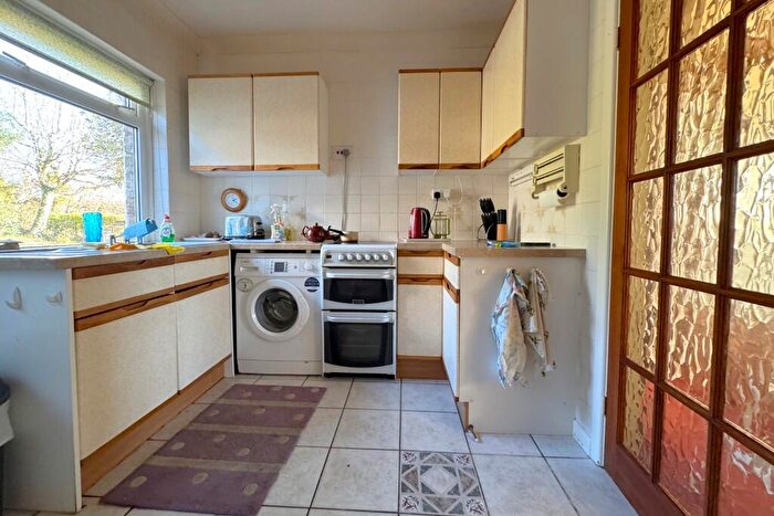 4 Bedroom Detached Bungalow For Sale In South Instow, Harmans Cross, Swanage, BH19 - Photo 5