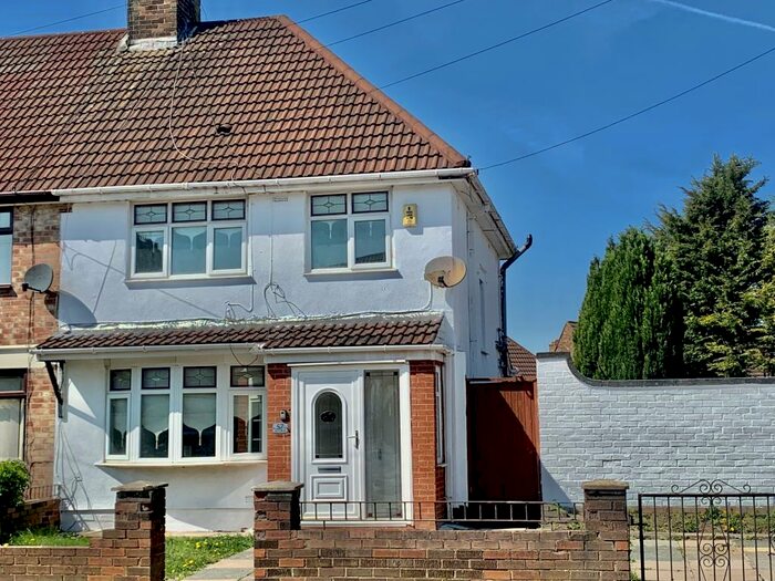 3 Bedroom House To Rent In Lyme Grove, L36