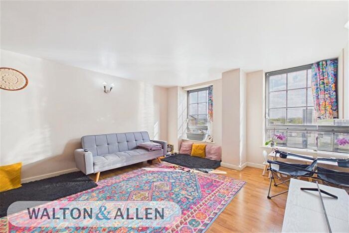 2 Bedroom Flat To Rent In The Hicking Building, Queens Road, NG2