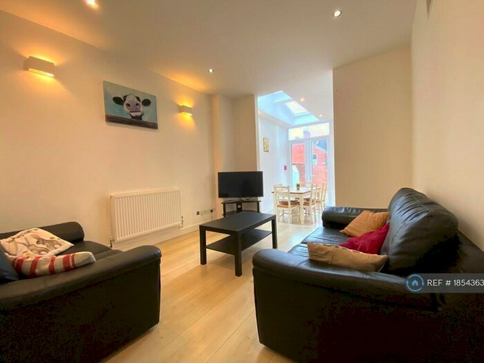 5 Bedroom Terraced House To Rent In Monks Rd, Exeter, EX4