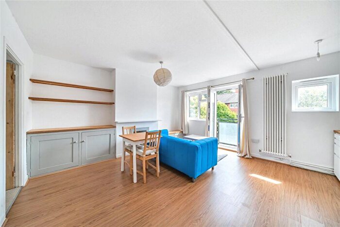 1 Bedroom Flat For Sale In Fairfax Road, Harringay, London, N8