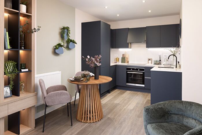 1 Bedroom Flat For Sale In Nestles Avenue, Hayes, Middlesex, UB3