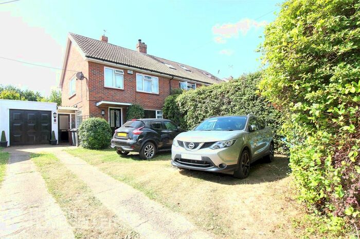 3 Bedroom Semi-Detached House For Sale In Old Road, East Peckham, Tonbridge, Kent, TN12