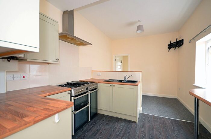 2 Bedroom Maisonette To Rent In Station Road, Rushden, Northamptonshire, NN10
